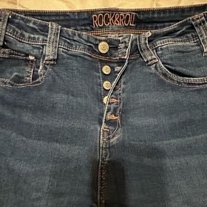 Womens high rise trouser. Buttons in the front